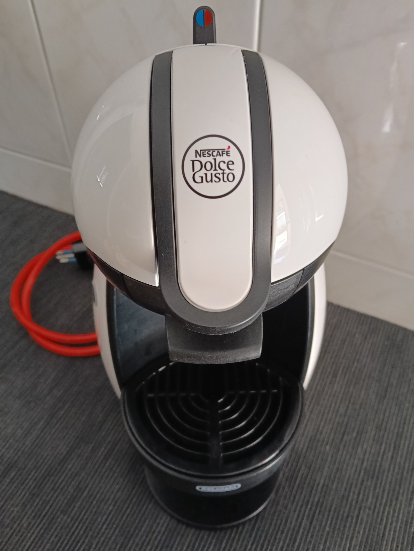 Macchina caffè NESCAFFE’ Dolce Gusto a capsule - Immagine 1