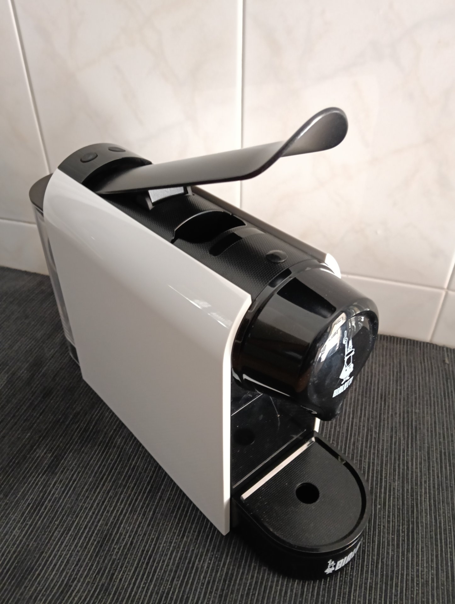macchina da caffè a capsule Bialetti mi - Immagine 1
