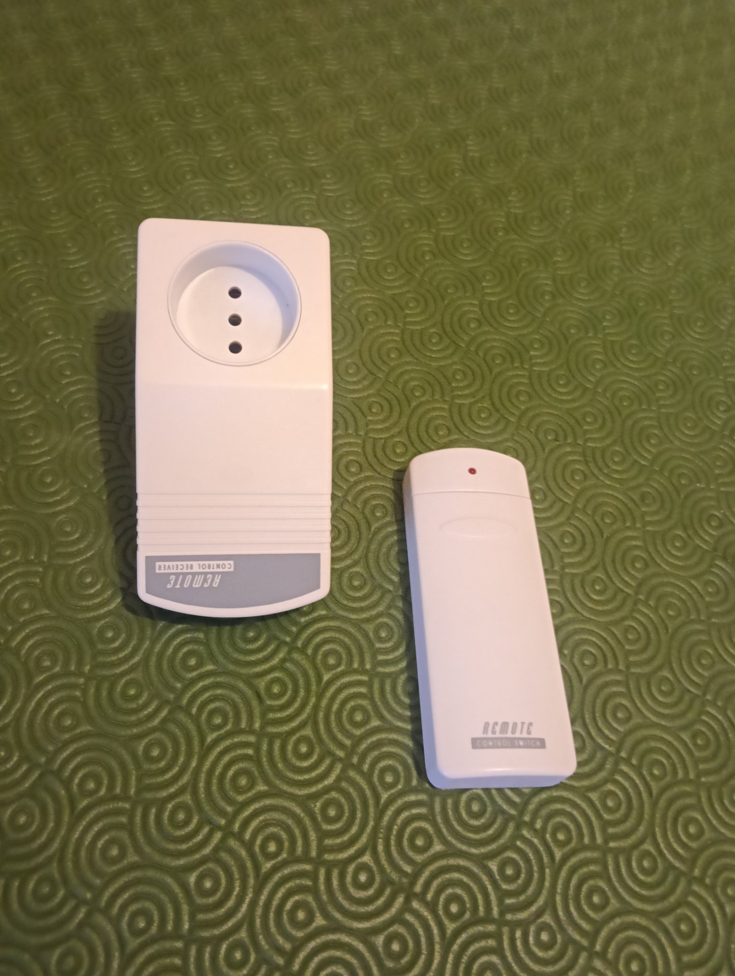 Presa telecomandata a distanza con telecomando wireless - Immagine 1