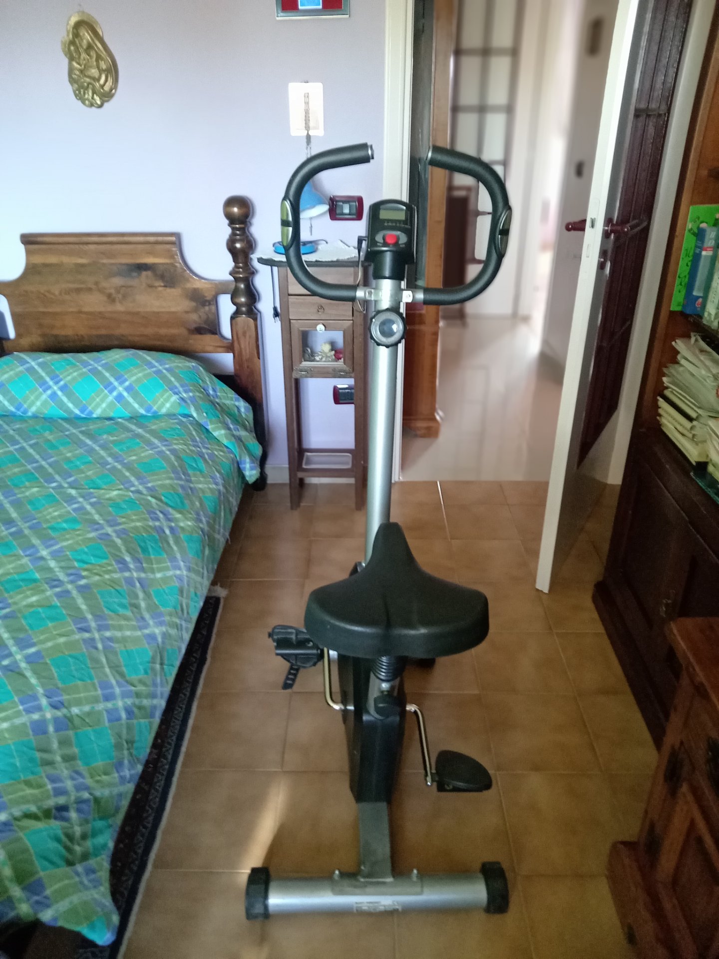 Cyclette da camera MG300 - Immagine 1